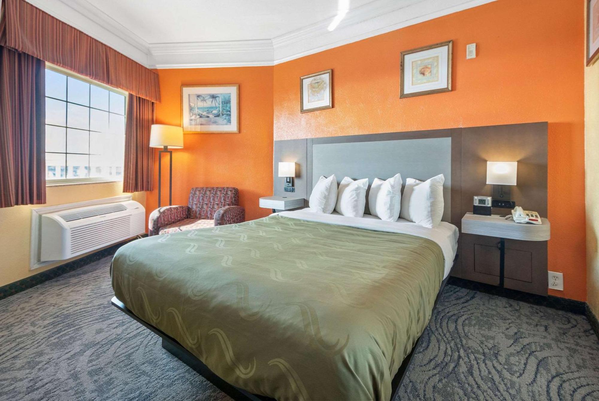 Quality Inn & Suites Galveston - Beachfront Bagian luar foto