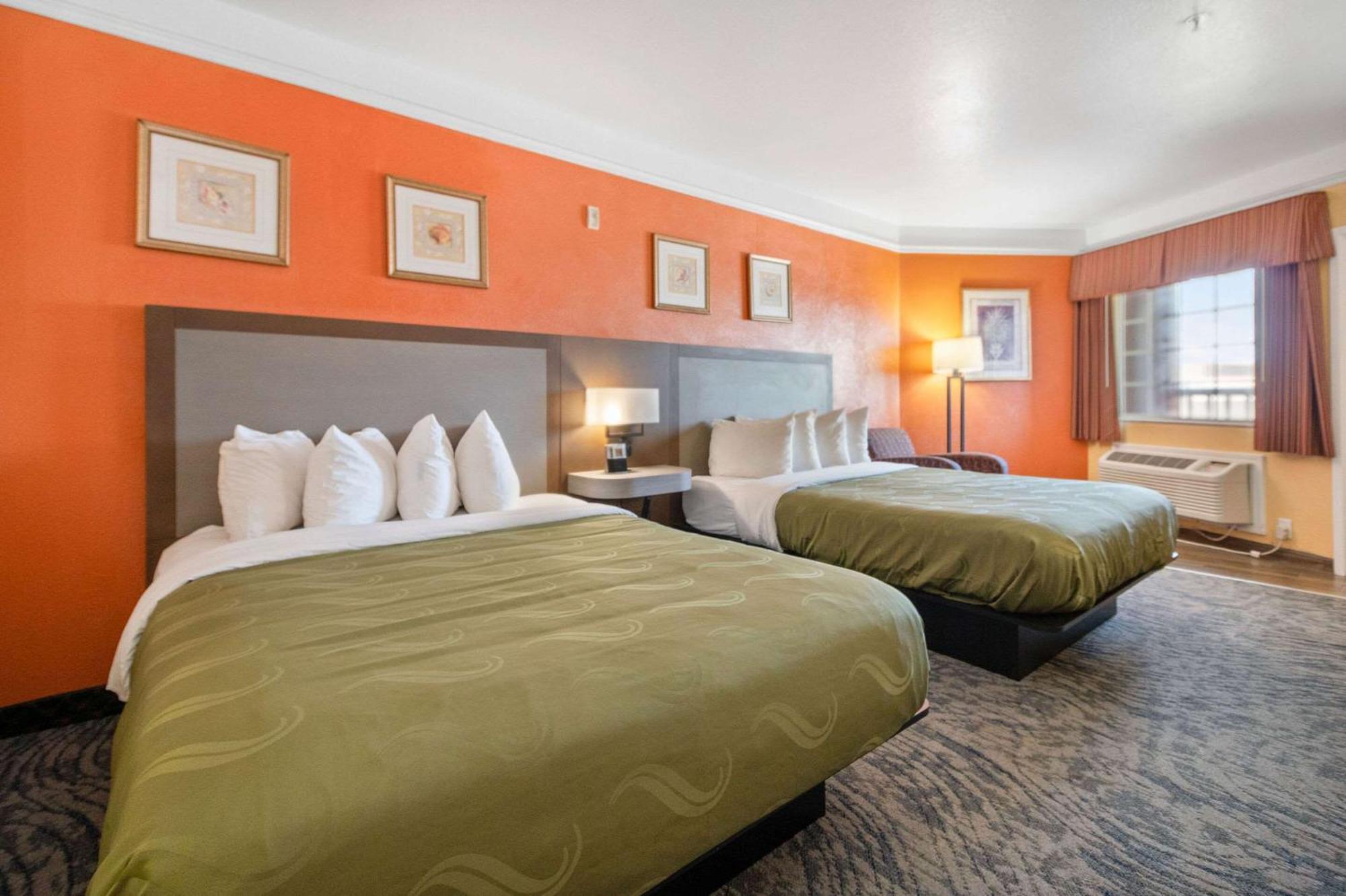 Quality Inn & Suites Galveston - Beachfront Bagian luar foto
